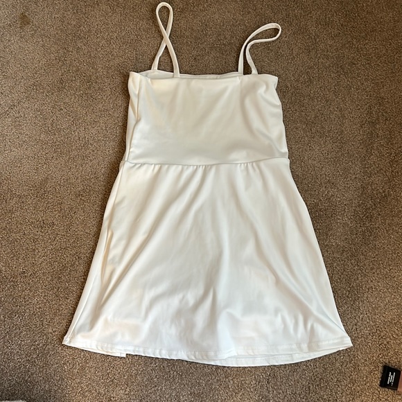 AÉROSPOSTLE Tennis Dress - Picture 1 of 3